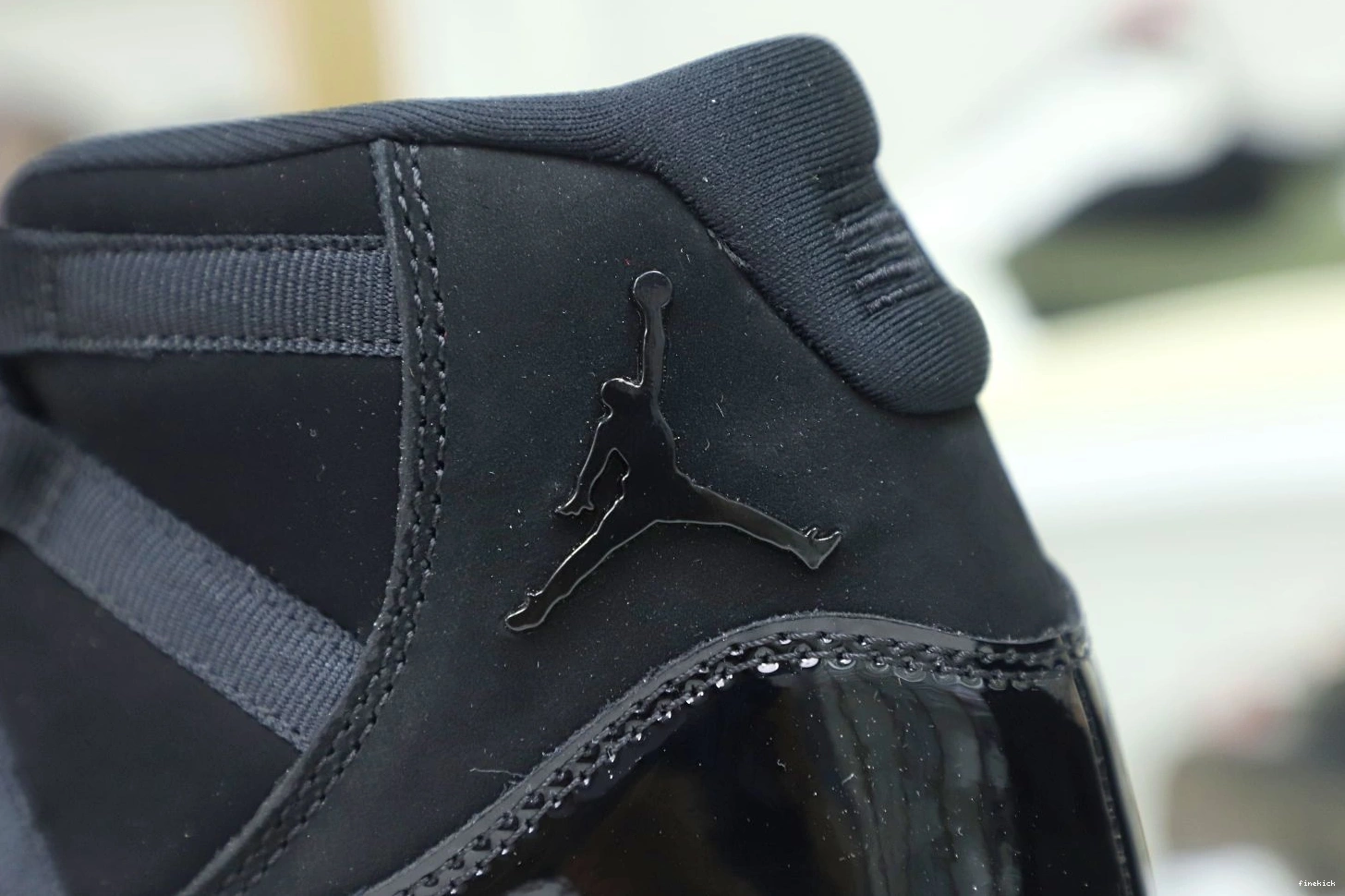 AND 'CAP RETRO 11 GOWN' AIR JORDAN 1116